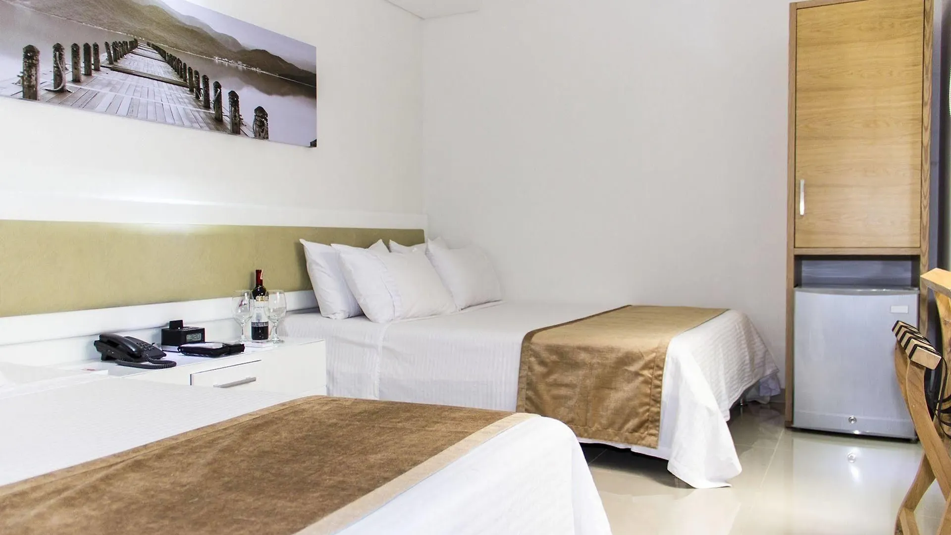 Hotel Zona A Medellin 3*,  Colombia